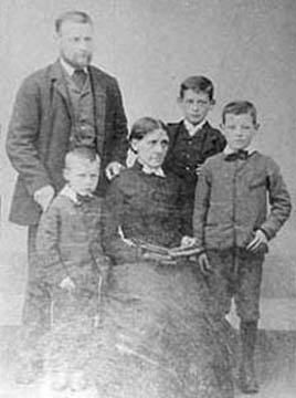 John and Charlotte Goodman with children