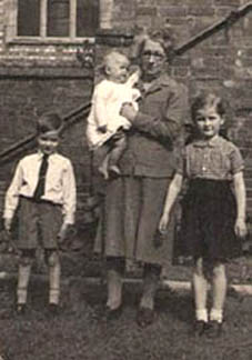 Frank's wif Maud with 3 of her grand children
